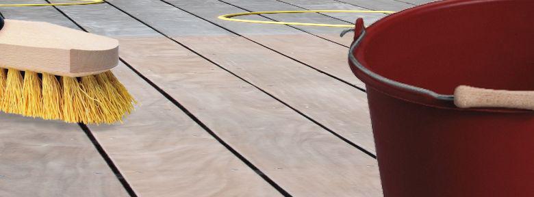 comment nettoyer sa terrasse efficacement ecologiquement en automne